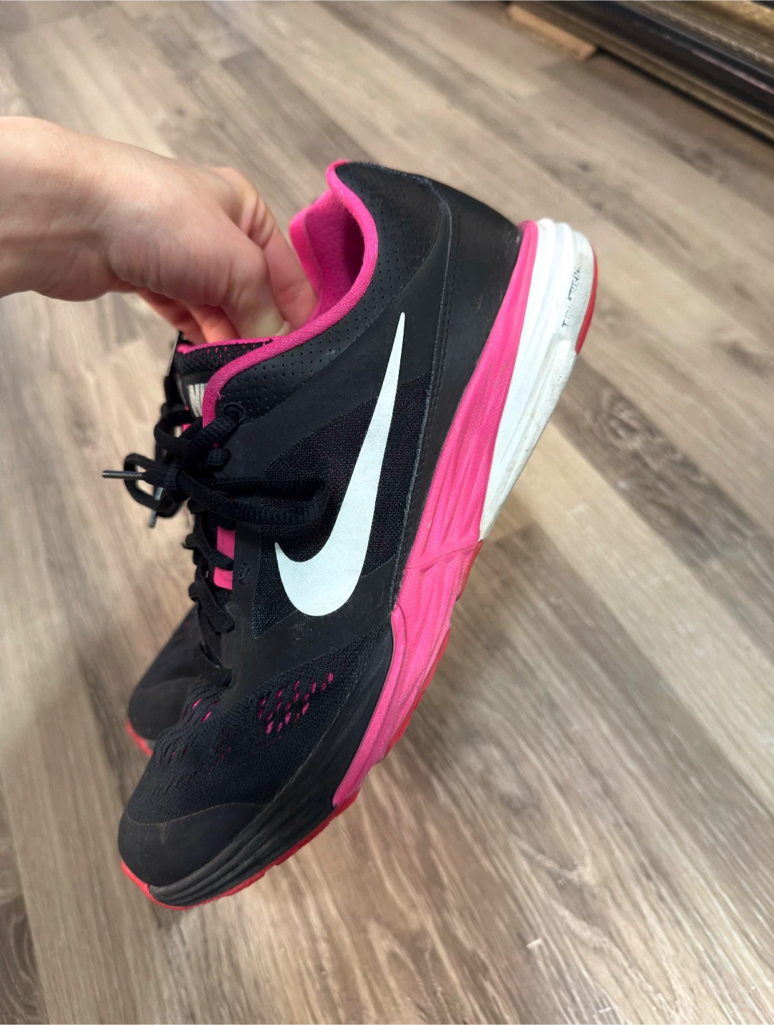 Nike Running Shoes - US 9