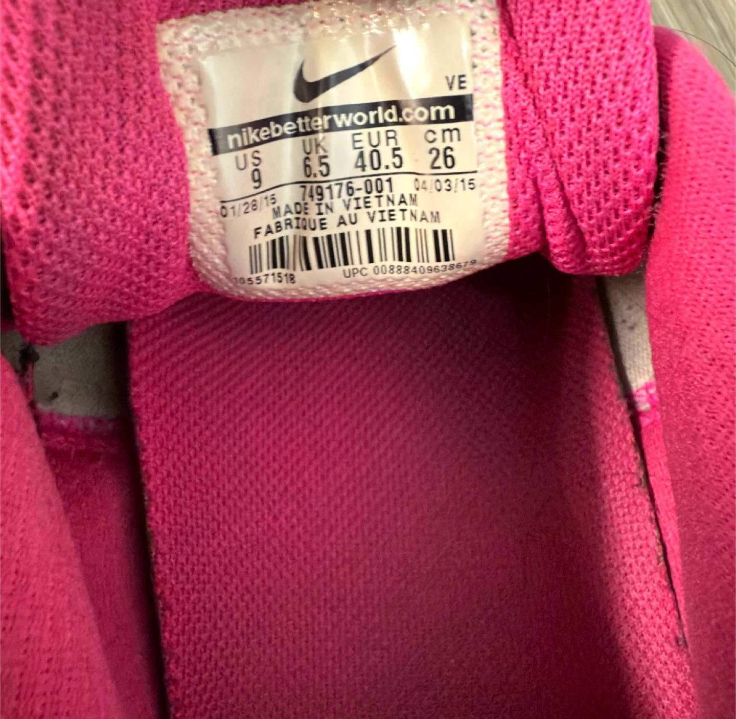 Nike Running Shoes - US 9 - photo 3