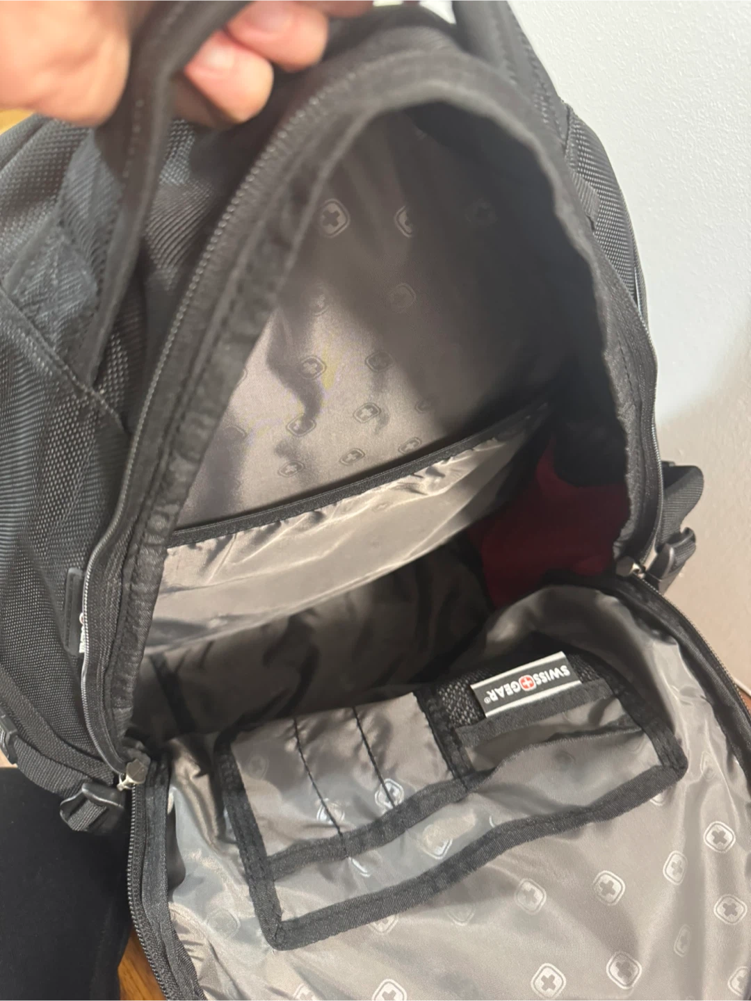 Swiss Gear Black Backpack - photo 5