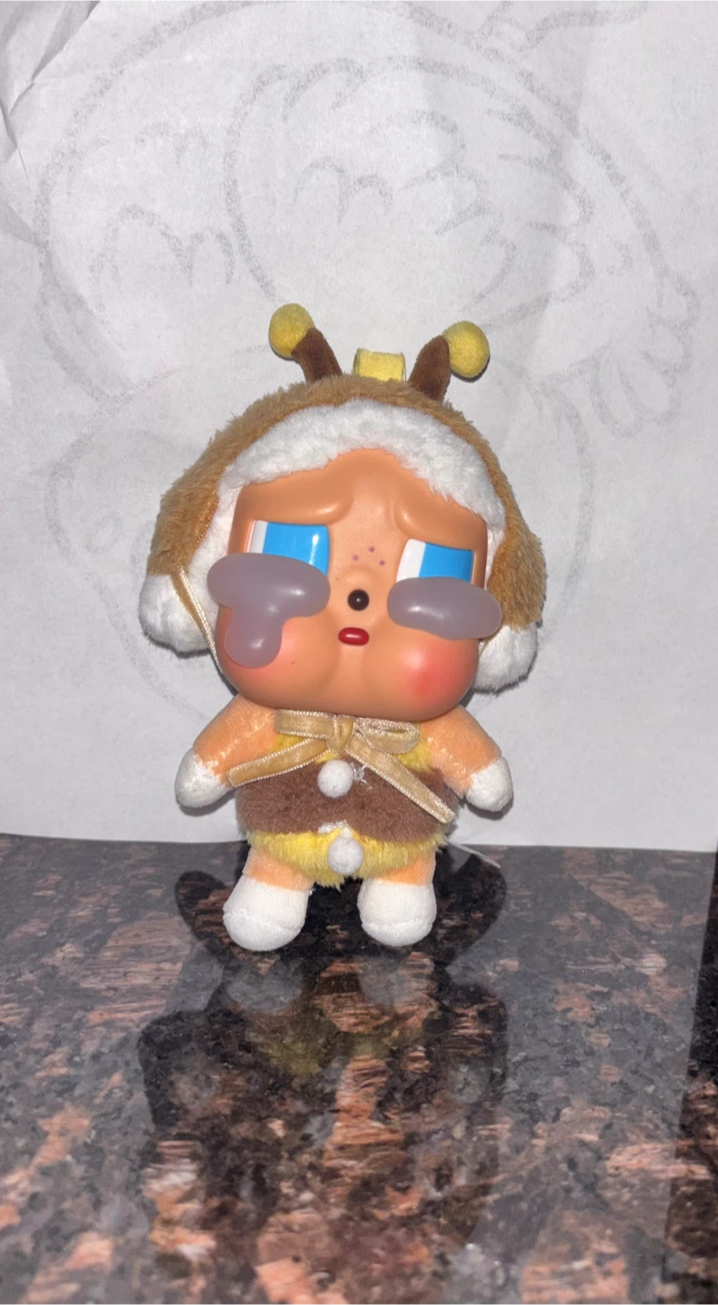 Cry baby doll pop mart