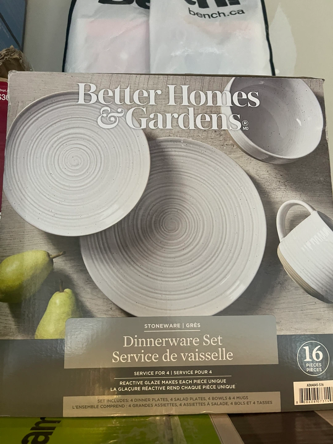 Better Homes & Gardens 16-Piece Dinnerware Set