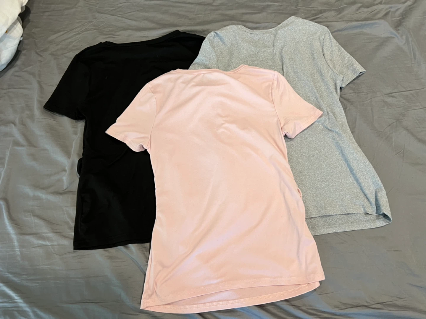 3 Maternity T-shirts - photo 2