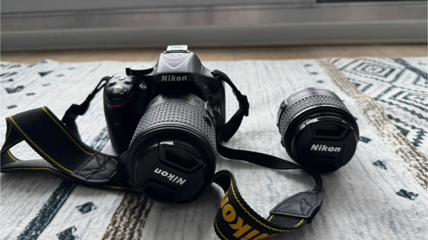 📸 Nikon D5200 DSLR Camera + 2 Lenses + Memory Card - photo 4