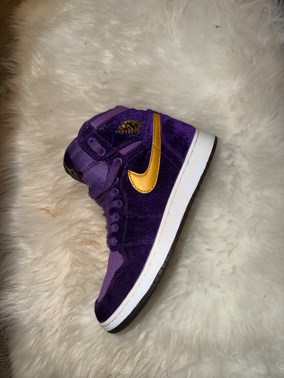 Air Jordan 1 Mid Purple Velvet