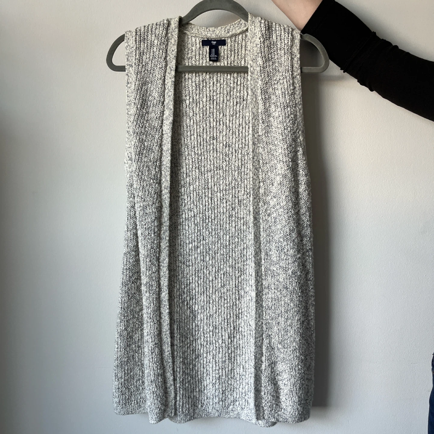 GAP Sleeveless Knit Cardigan Vest - Size M