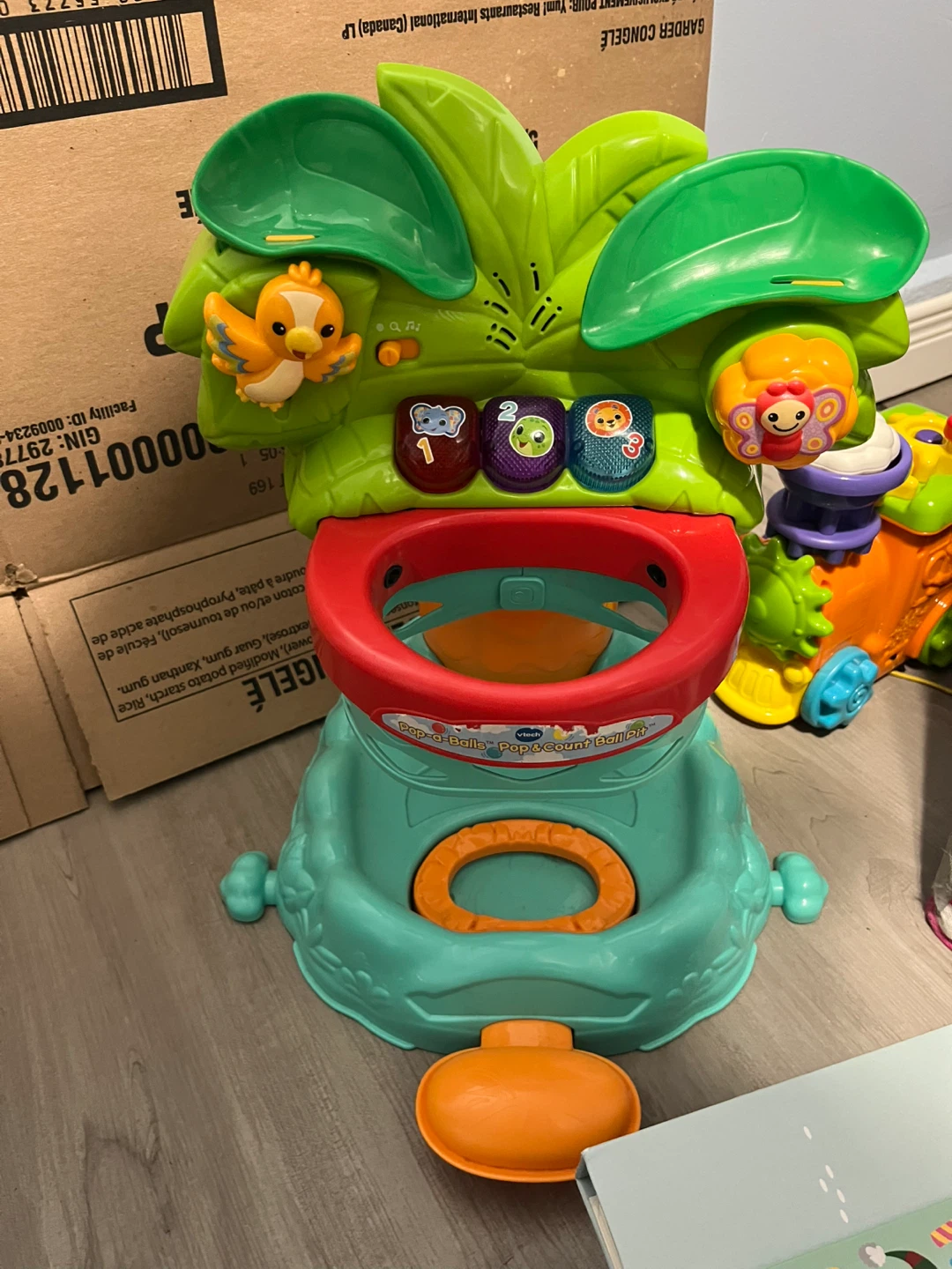 VTech Pop-a-Balls Pop & Count Ball toy