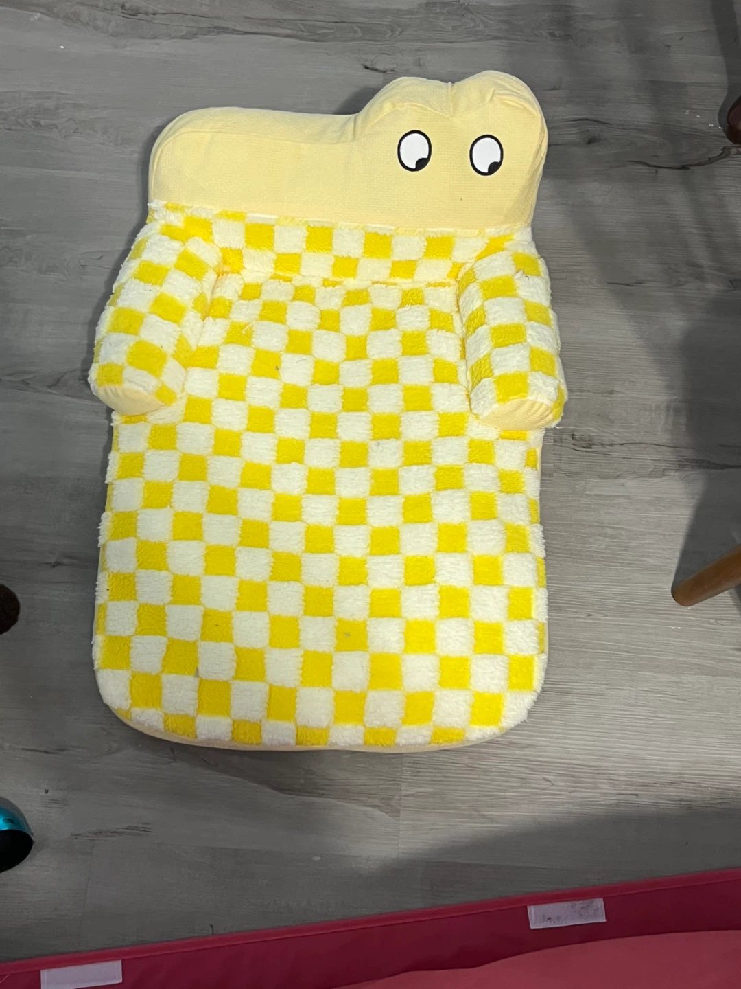 Yellow Checkered Pet Bed 🧡