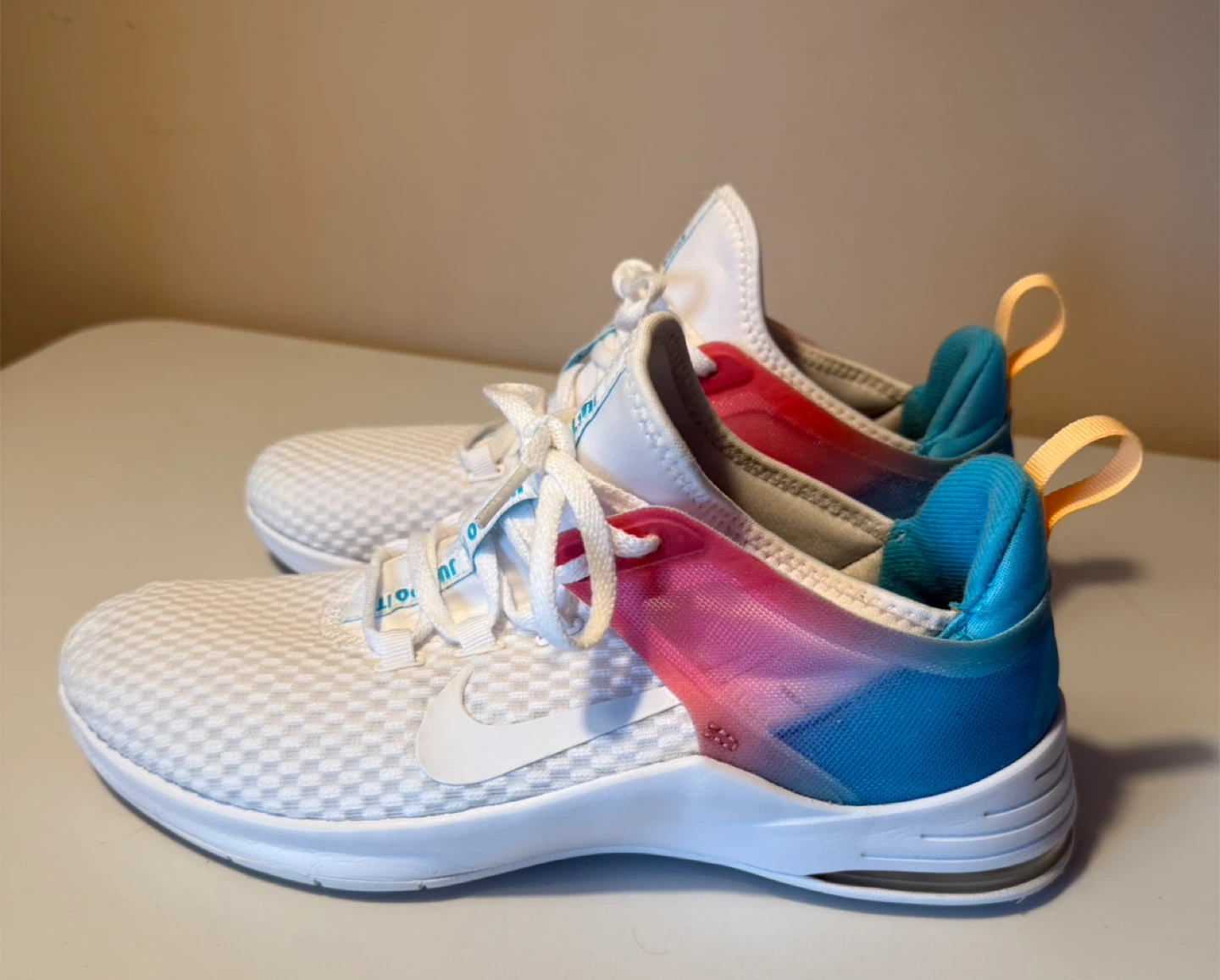 Nike Air White Sneakers - US ladies 9 - photo 3