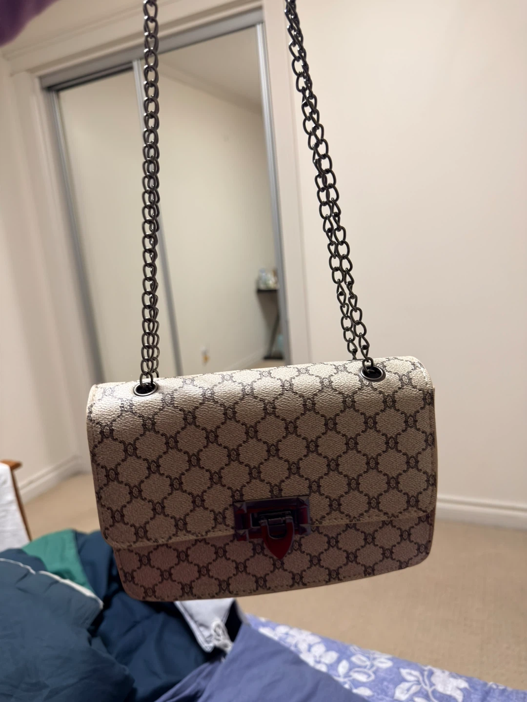 Chain Shoulder Bag