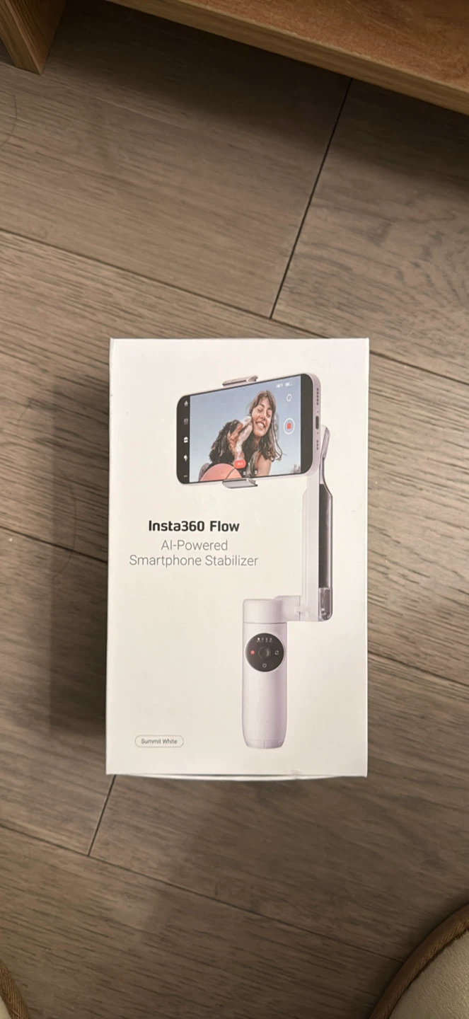 Insta360 Flow AI-Powered Smartphone Stabilizer - White - photo 4