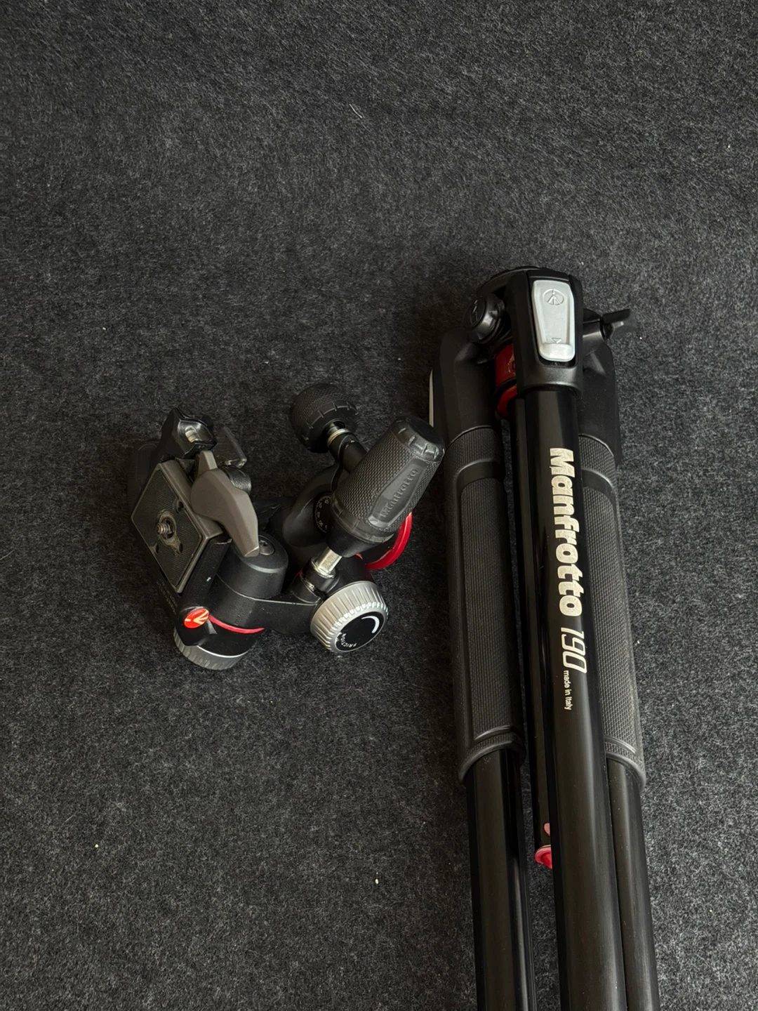 Manfrotto MT190XPRO3 Aluminum 3-Section Tripod - photo 4