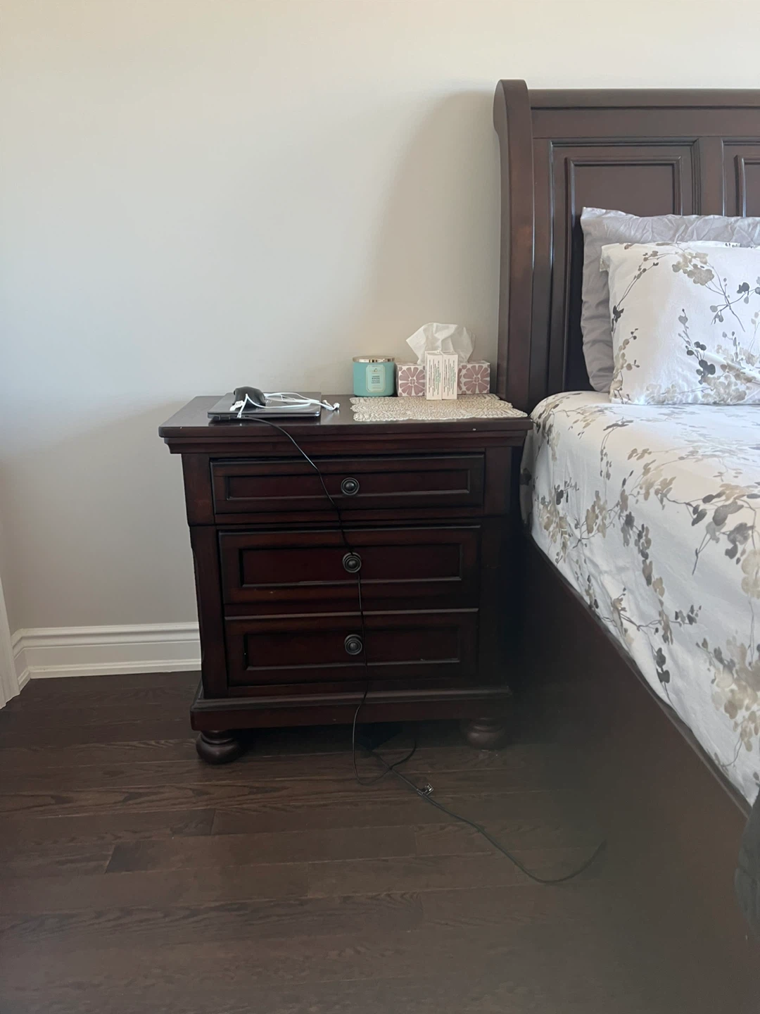 Bedroom Set - Bed Frame & Night Stands - photo 3