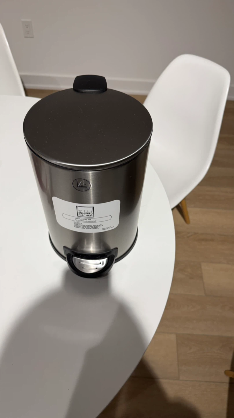 Brand new & unsed 7L Pedal Bin - photo 3
