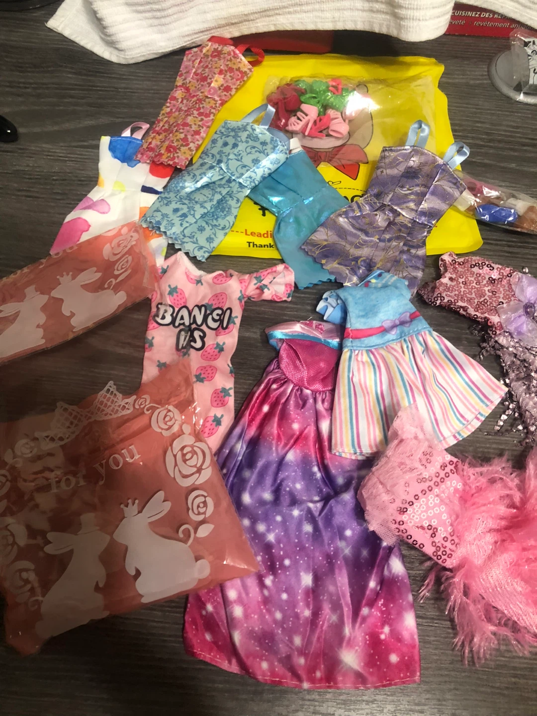NEW-Barwa Doll Clothes & Accessories! - photo 4
