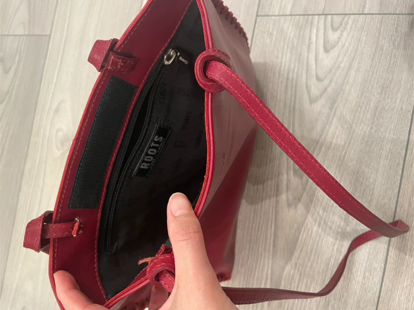 Roots Vintage Red Leather Tote Bag - photo 2