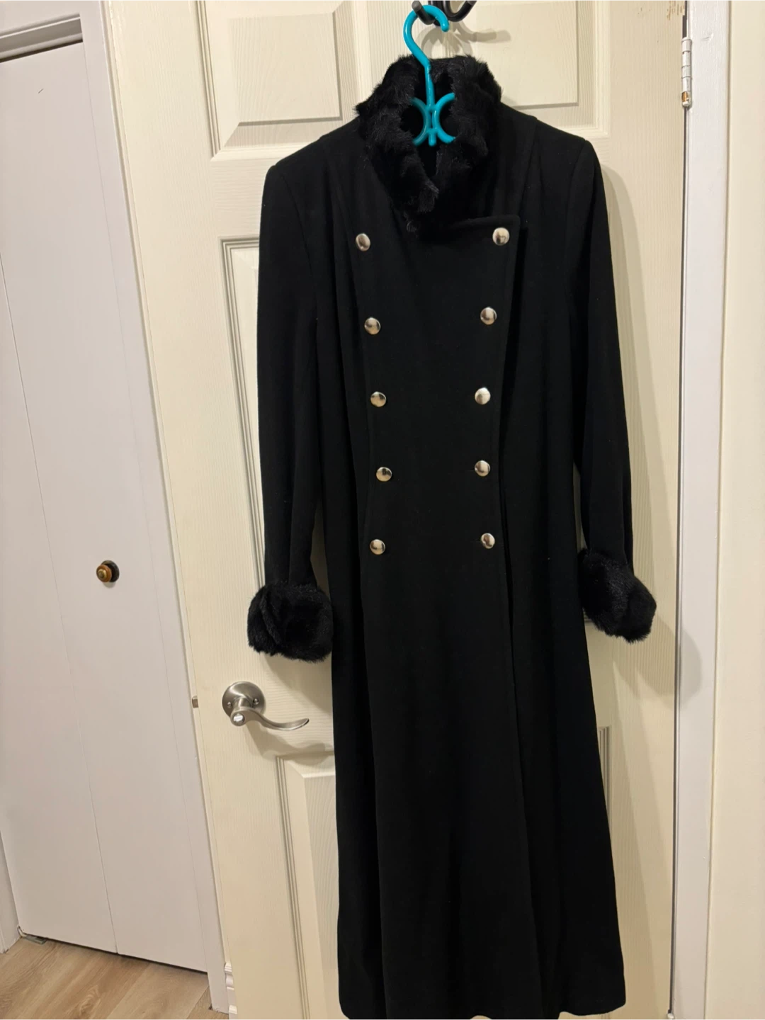 Vernissage Black Wool Blend Coat