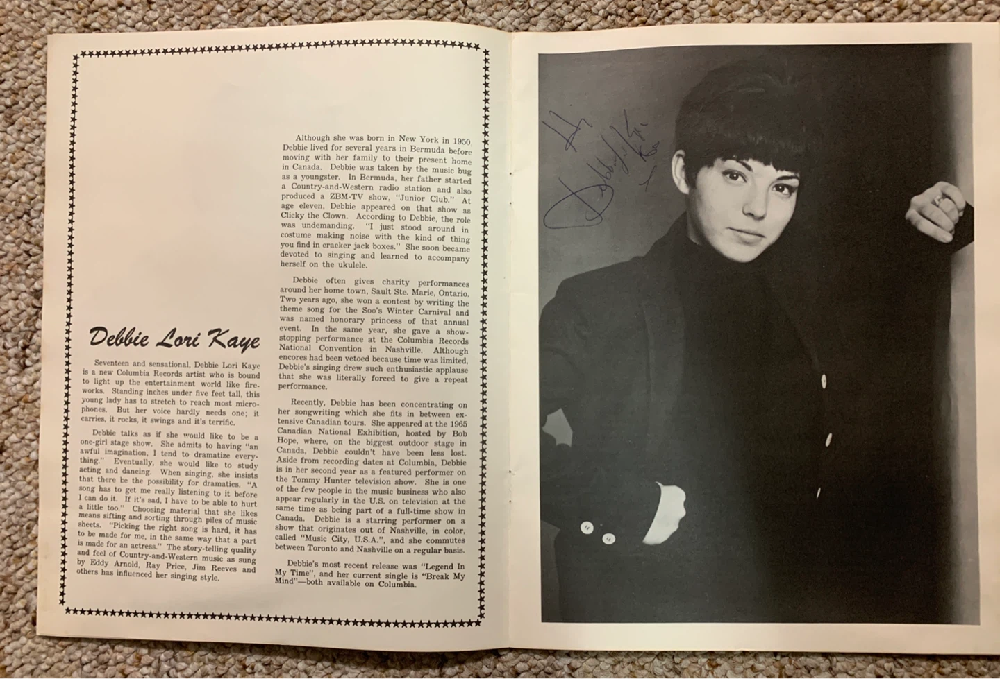 1965 Tommy Hunter Show Souvenir Program - photo 3