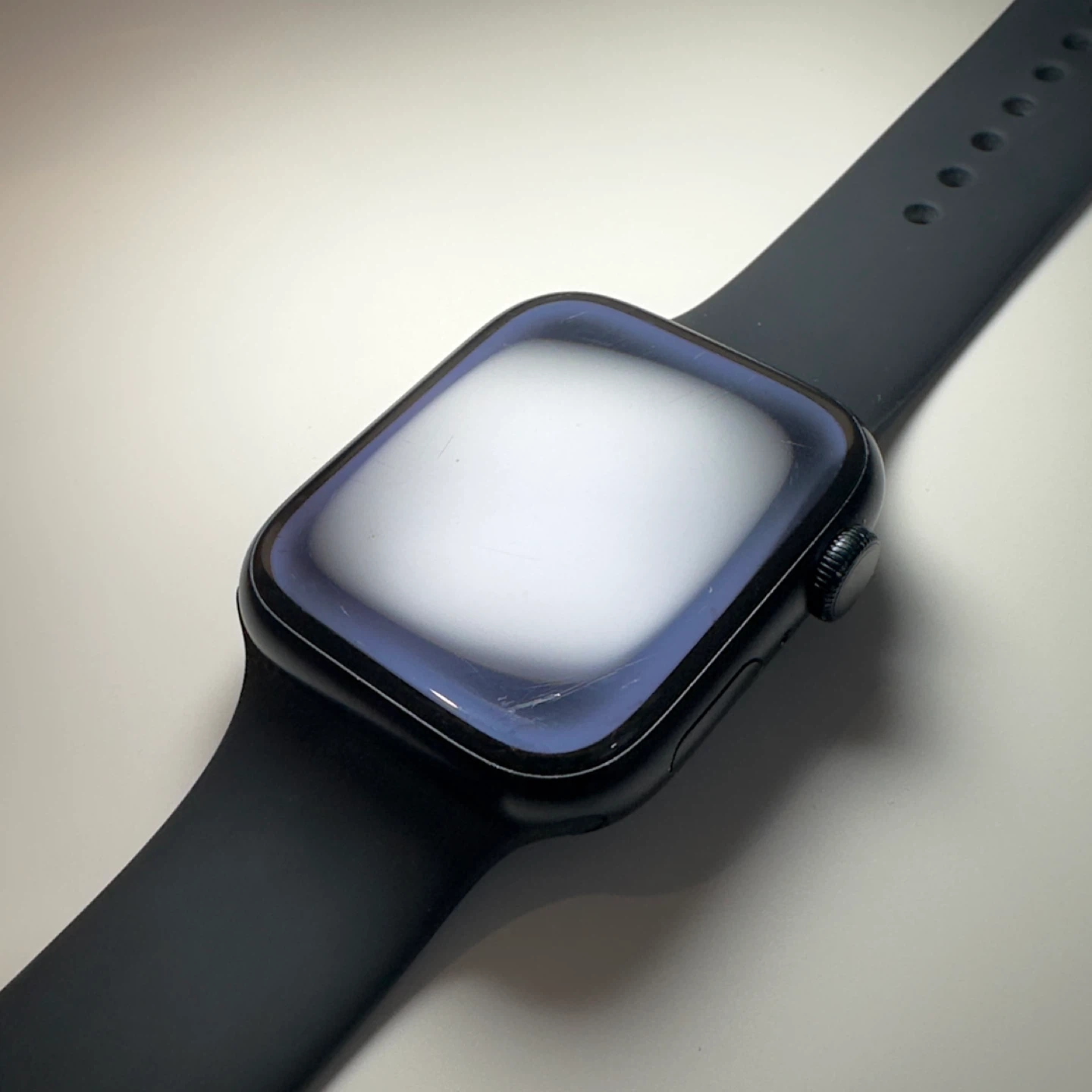 Apple Watch Series 8 – 45mm Midnight - photo 2