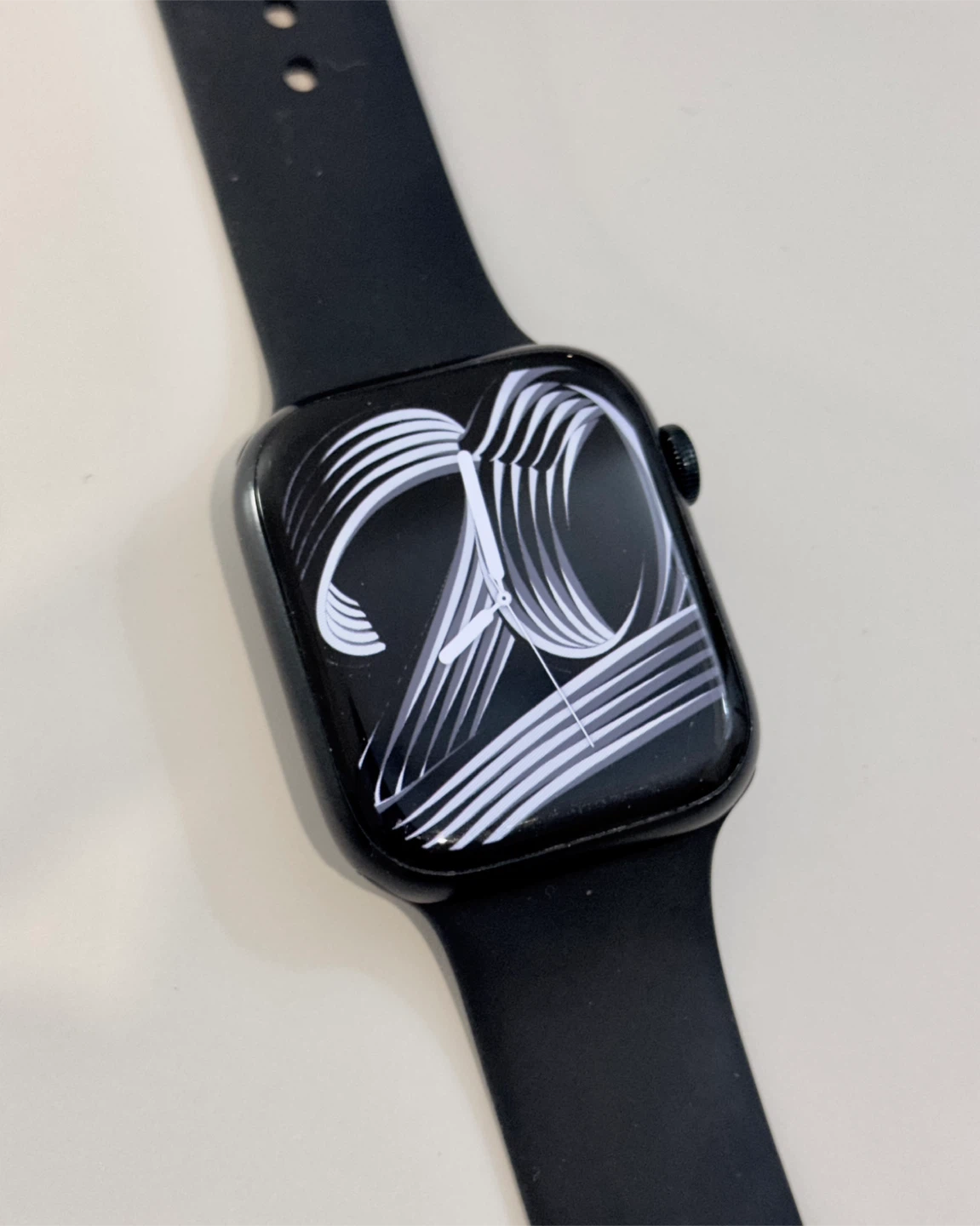 Apple Watch Series 8 – 45mm Midnight