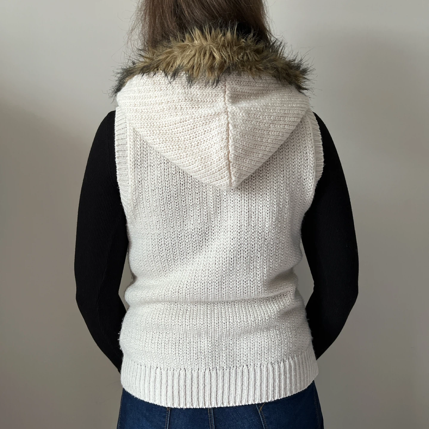 Primark Knit Vest with Faux Fur Trim - Size M - photo 5