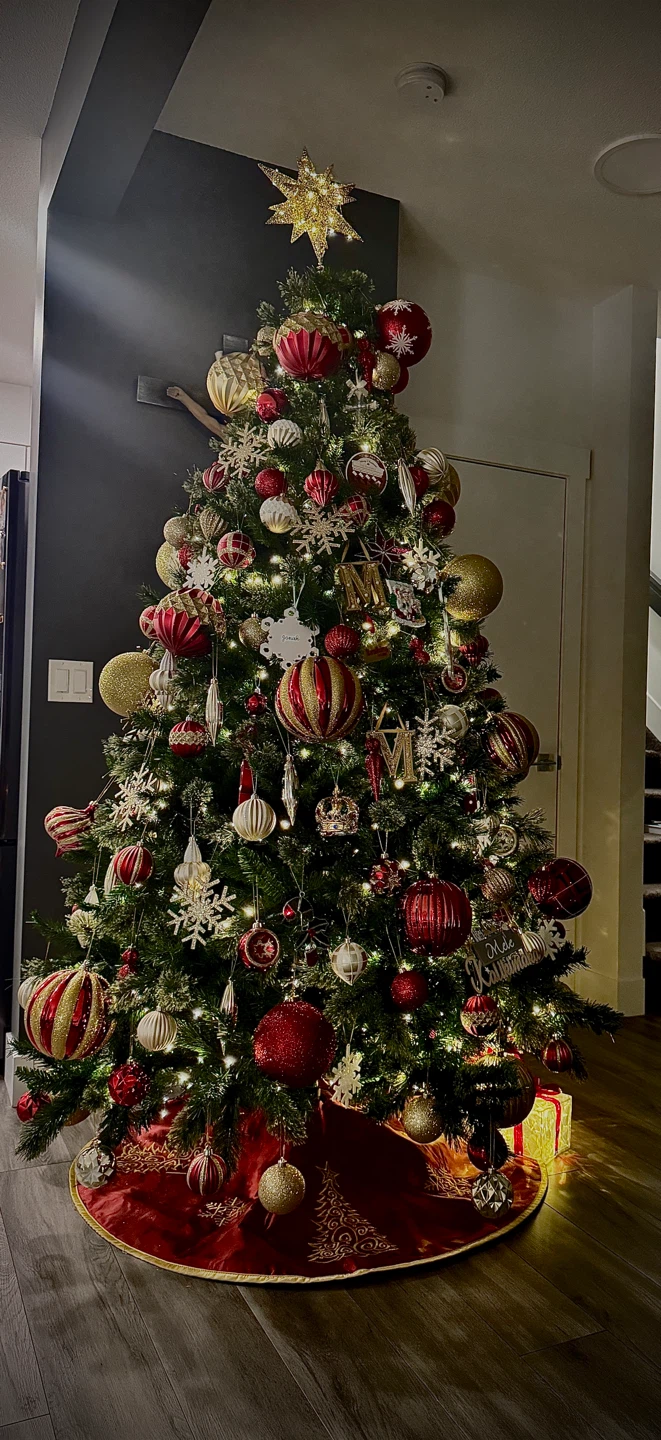 7.5 ft Christmas tree - photo 3