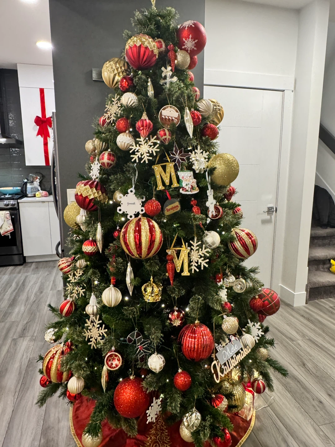 7.5 ft Christmas tree