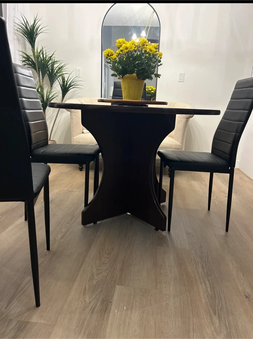 Round Dining Table 42” with 6 Black Chairs - photo 2