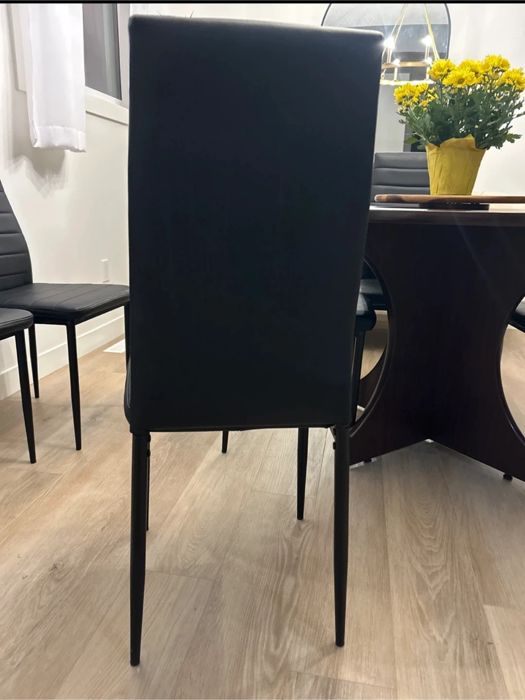 Round Dining Table 42” with 6 Black Chairs - photo 3