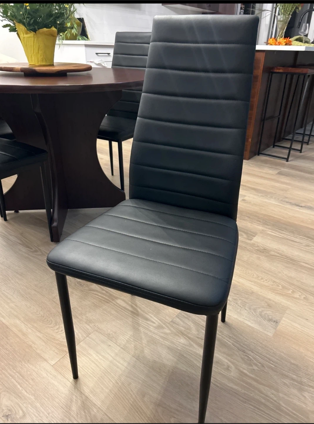 Round Dining Table 42” with 6 Black Chairs - photo 4
