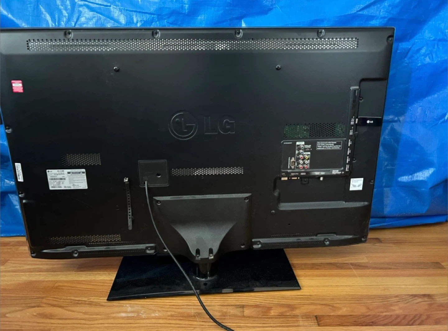 43” LG Flat Screen TV 🧡 - photo 2