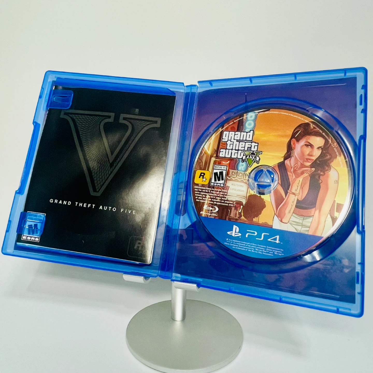 Grand Theft Auto V (GTA 5) - PS4 - photo 3