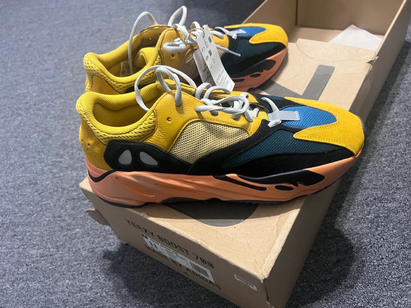 Adidas Yeezy Boost 700 'Sun' Size 11 - photo 4