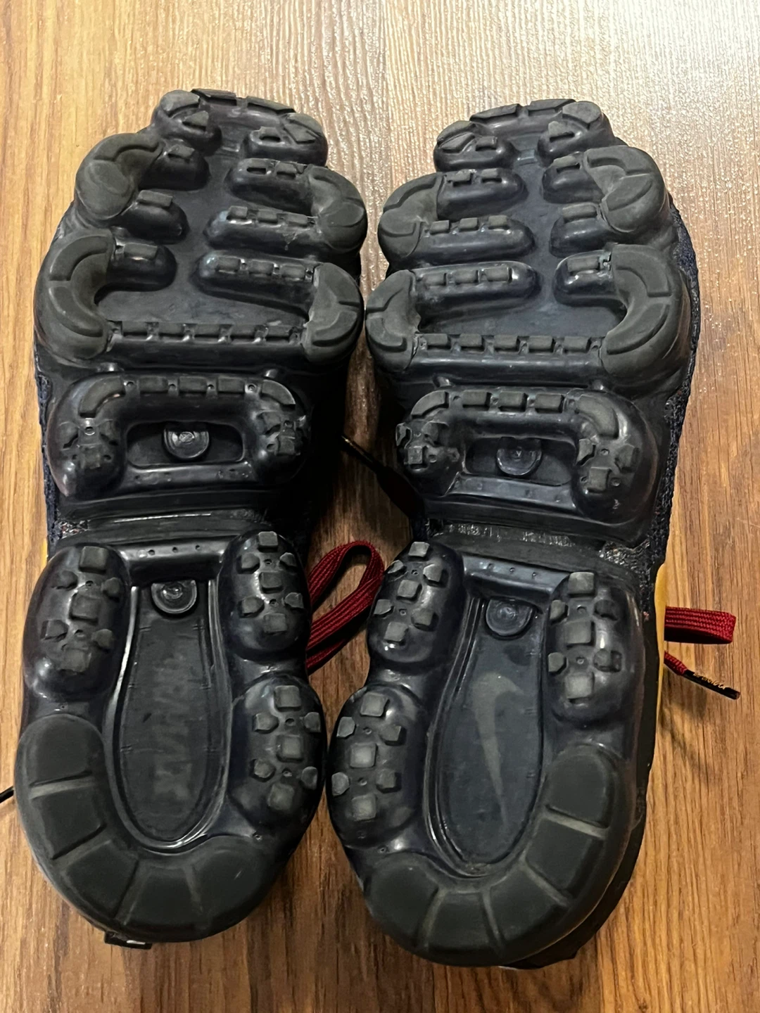 Nike Air VaporMax Flyknit 2 Size 10 - photo 4