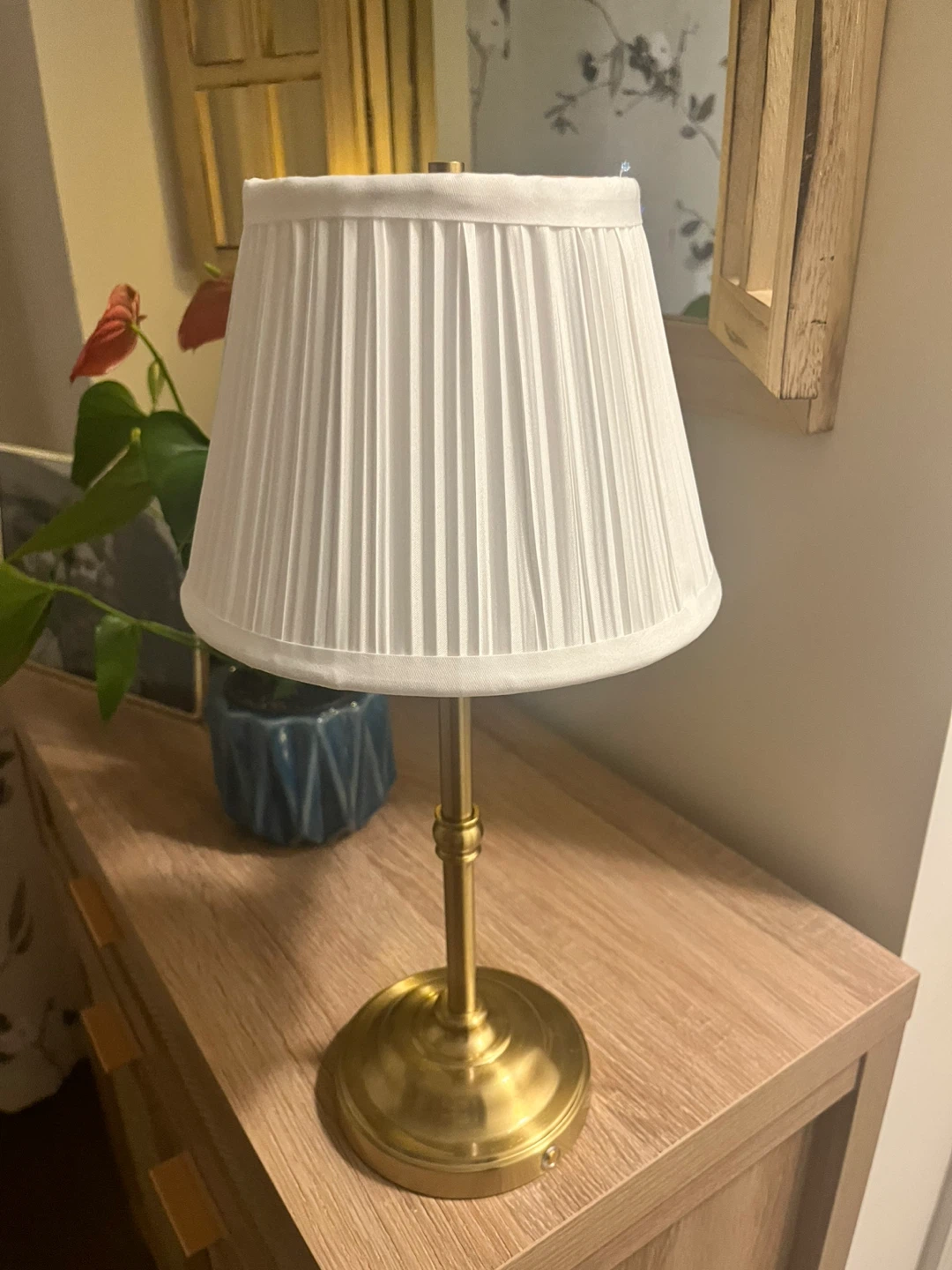 Table Lamp with White Pleated Shade - photo 3