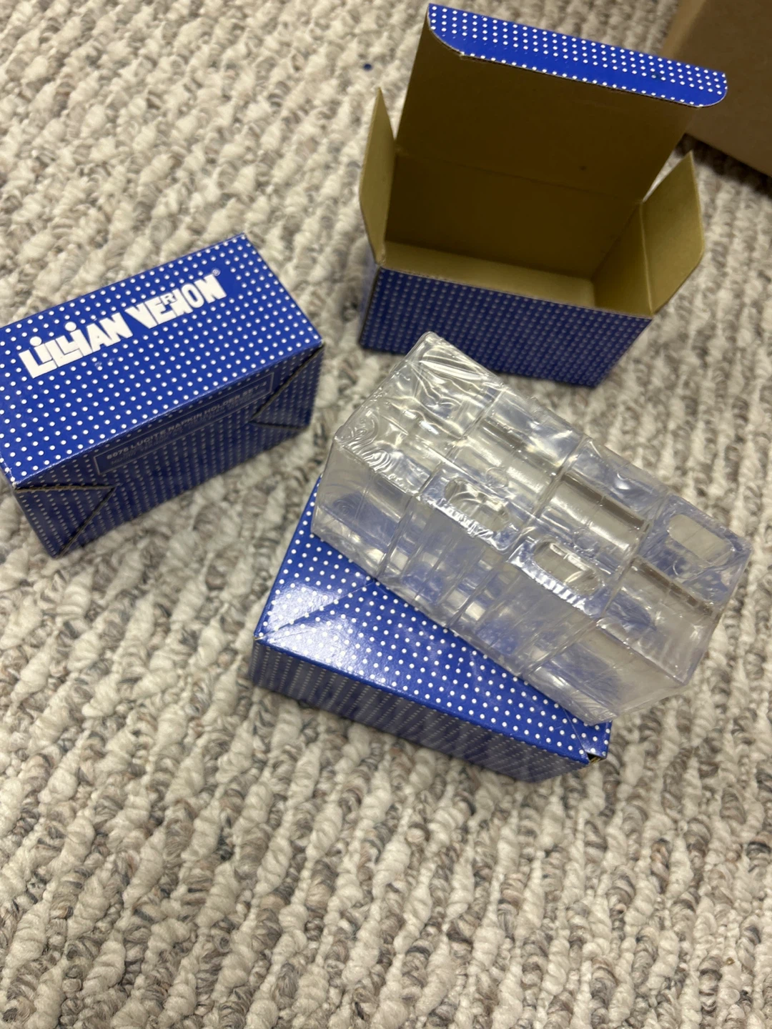 Lillian Vernon Lucite Napkin Holder Set/4 - New - photo 4