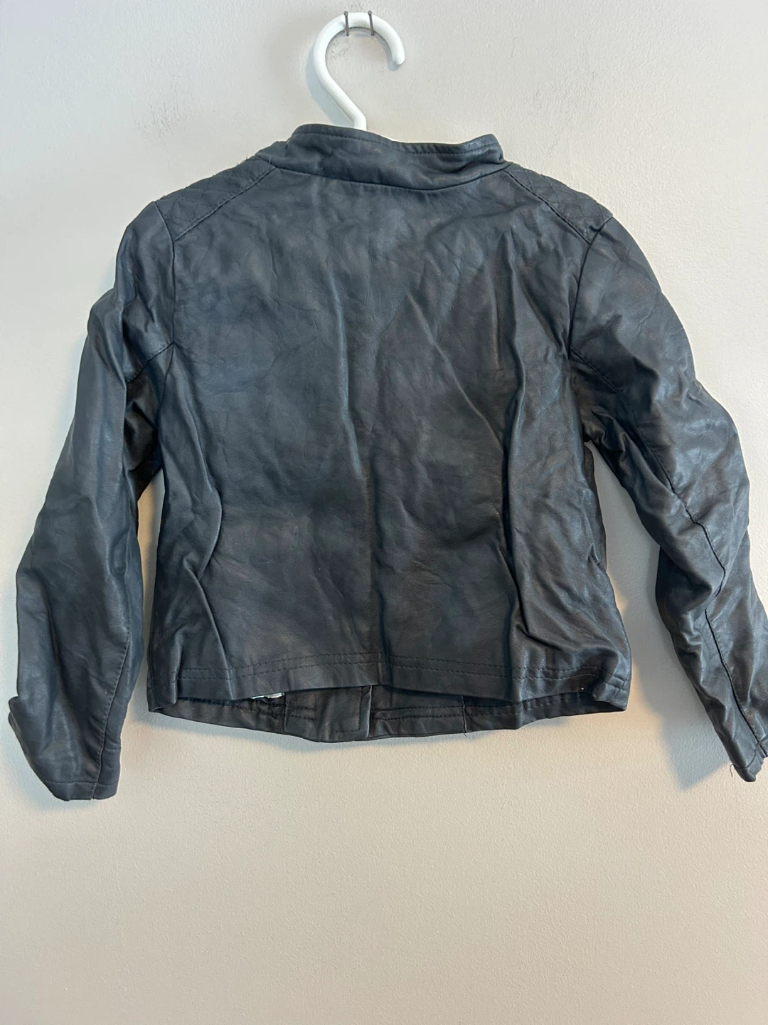 Genuine Kids from OshKosh Leather Jacket - Size 5T - photo 4