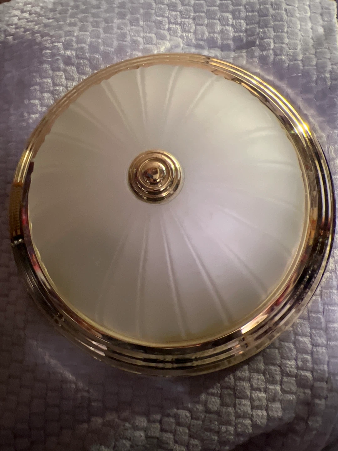 🧡Flush Mount Ceiling Light - Gold Trim.  Jan7 - photo 2