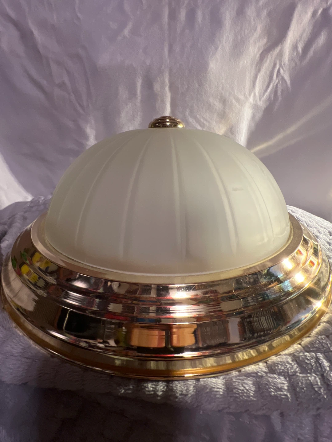 🧡Flush Mount Ceiling Light - Gold Trim.  Jan7