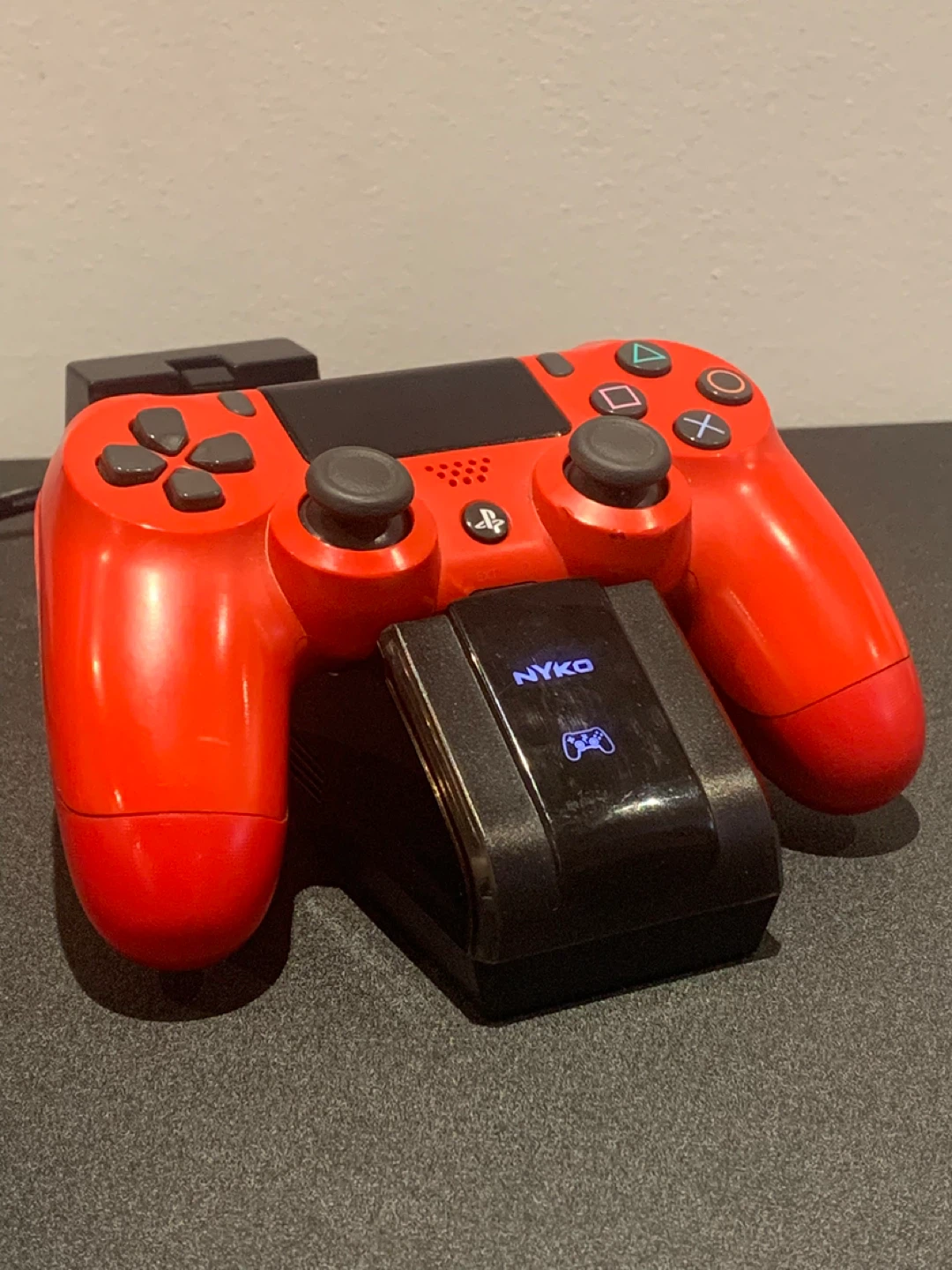 Chargeur manette PlayStation 4 - Act Fast - photo 2