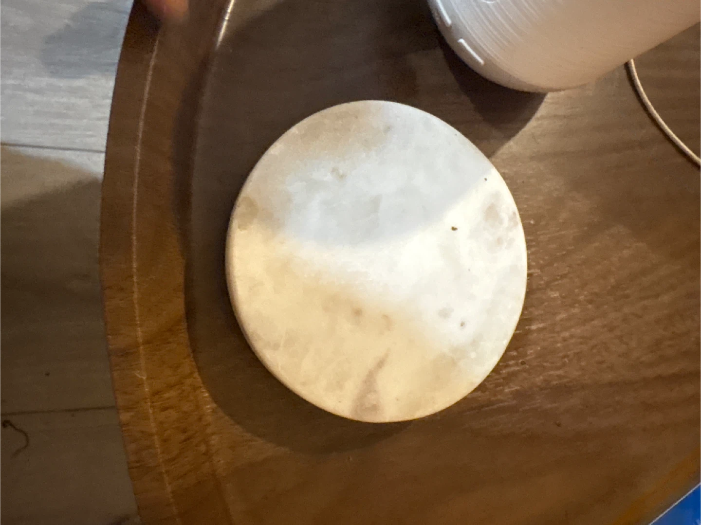 Aromatherapy Diffuser with Charger - photo 2