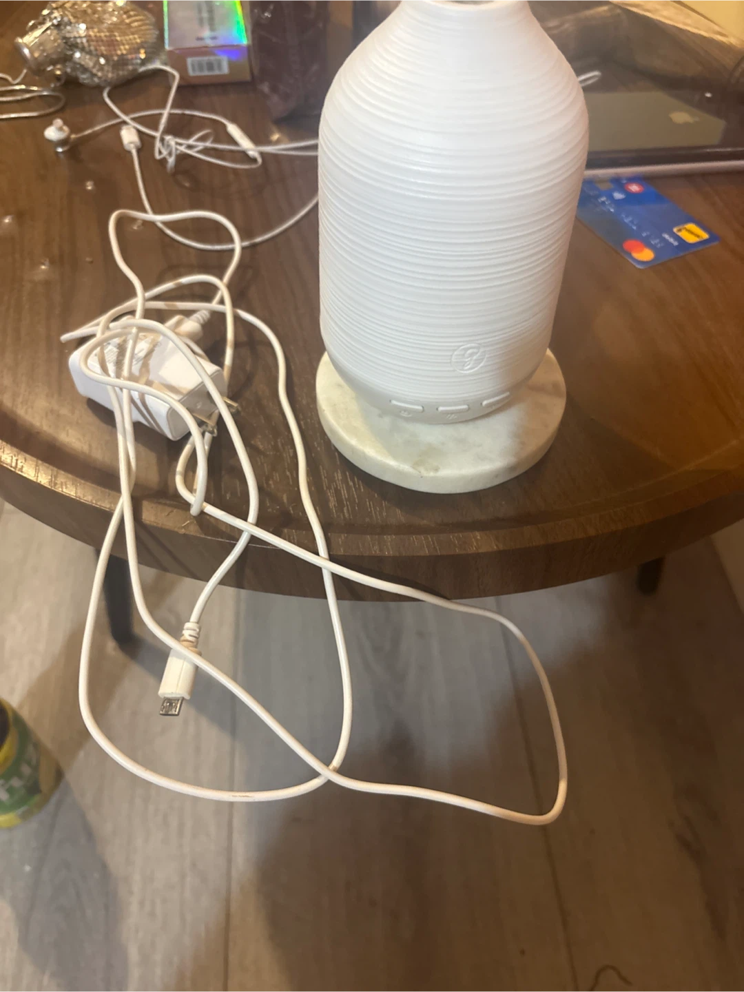 Aromatherapy Diffuser with Charger - photo 3