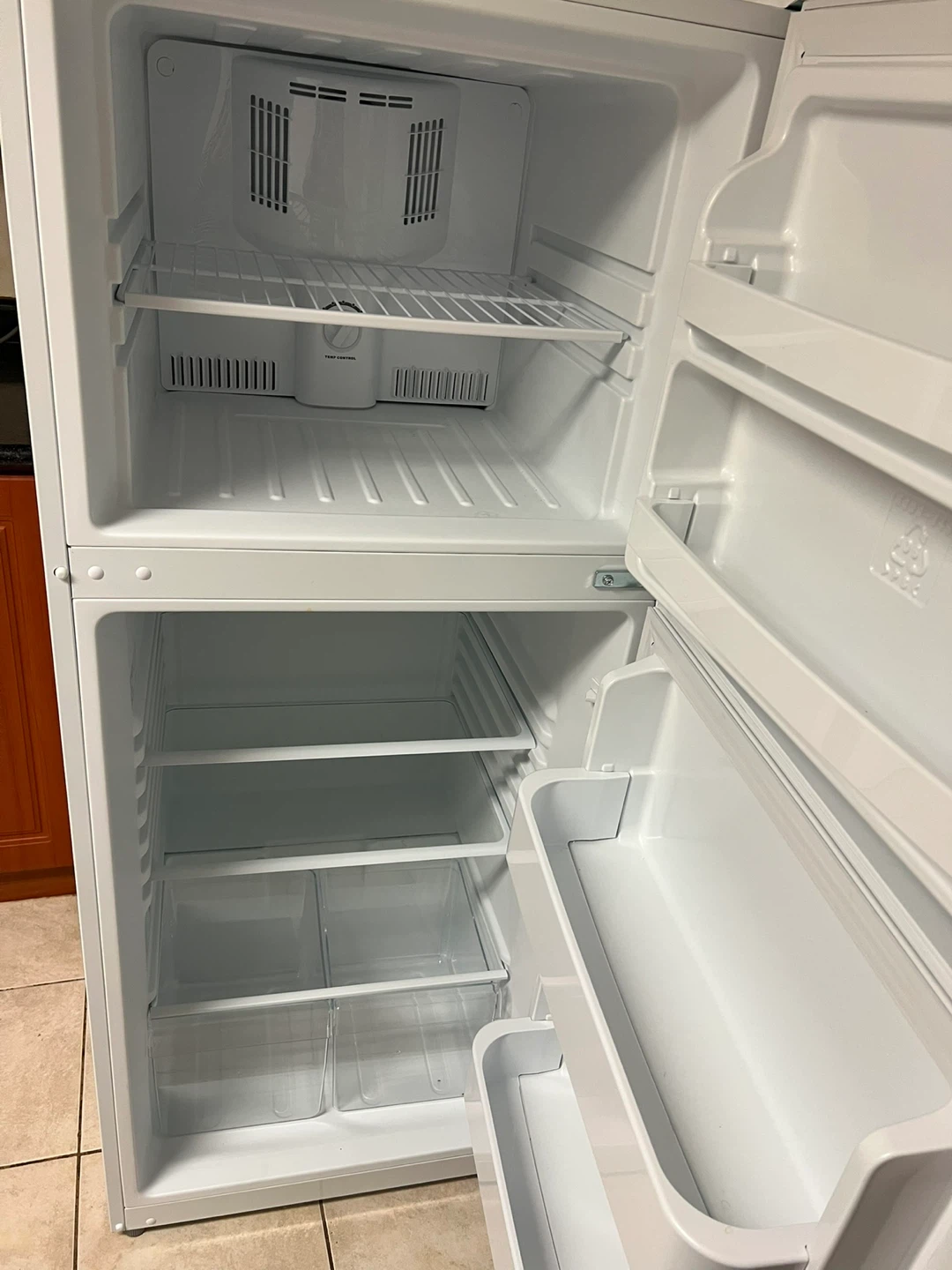 Vissani refrigerator (brand new) - photo 2