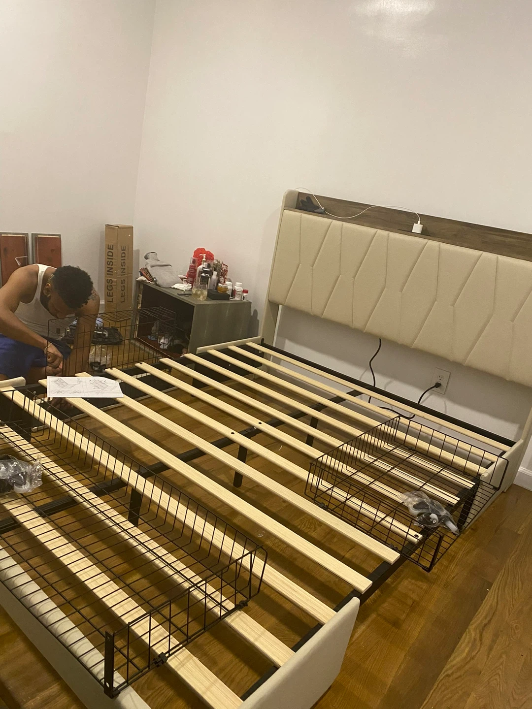 QUEEN SIZE BED FRAME