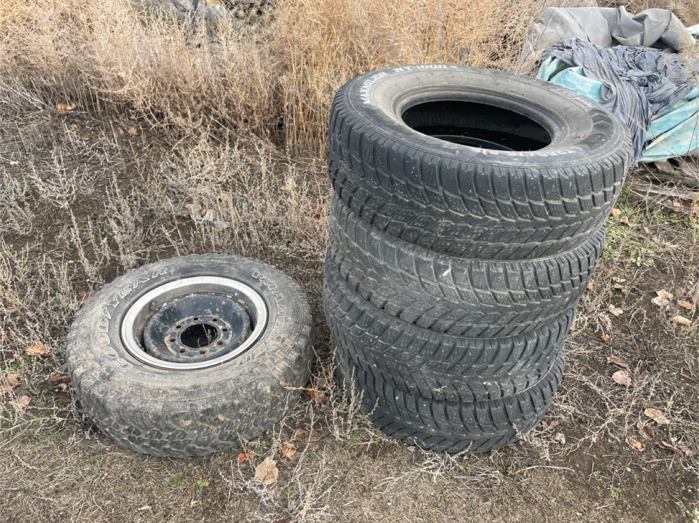 LT265/75R16 Tires - Set of 4 With 1 Spare
