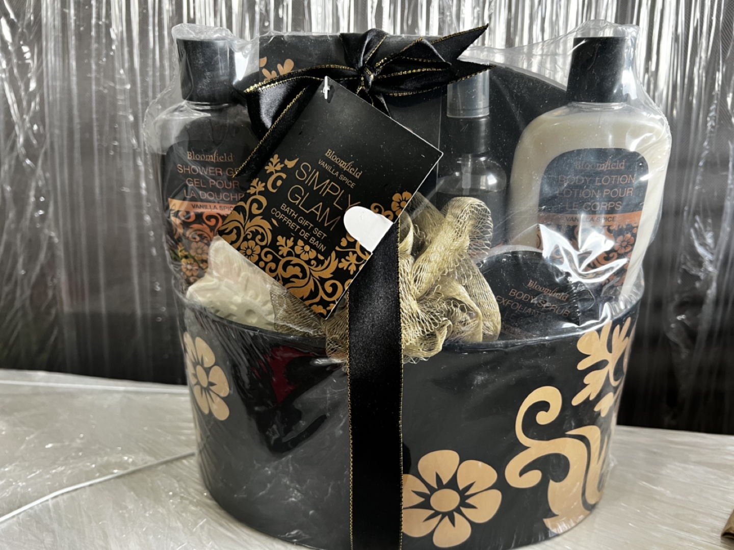 Brand New-Bloomfield Vanilla Spice Simply Glam Bath Gift Set