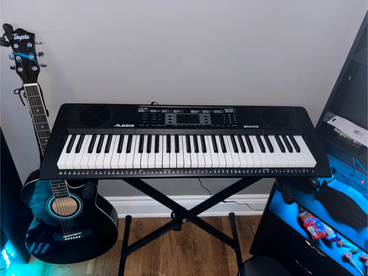 Alesis Bravo 61 Keyboard
