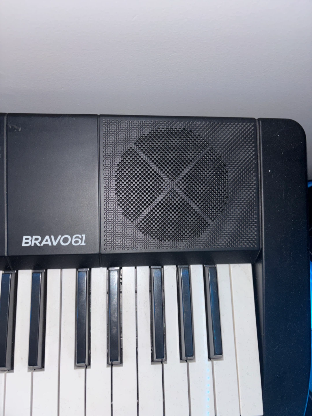 Alesis Bravo 61 Keyboard - photo 4