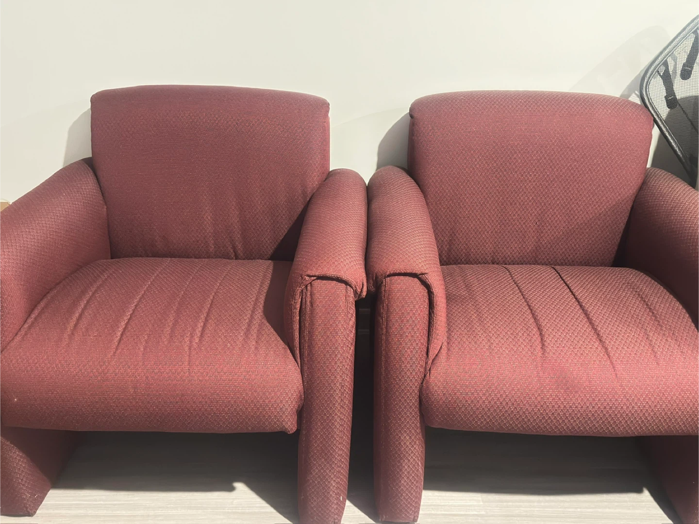 Pair of Armchairs - Burgundy