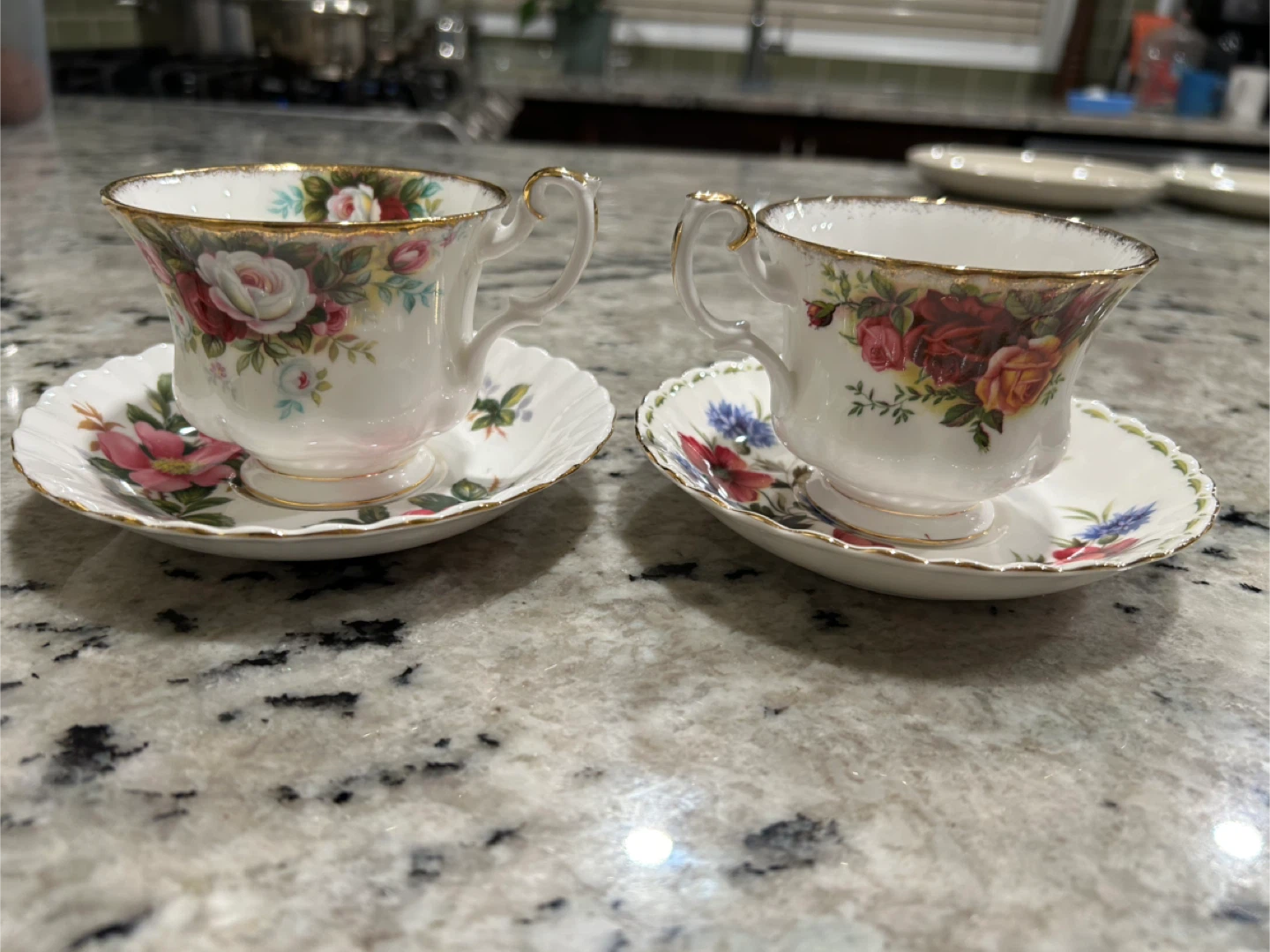 Royal Albert Tea Cup & Saucer Set - photo 3