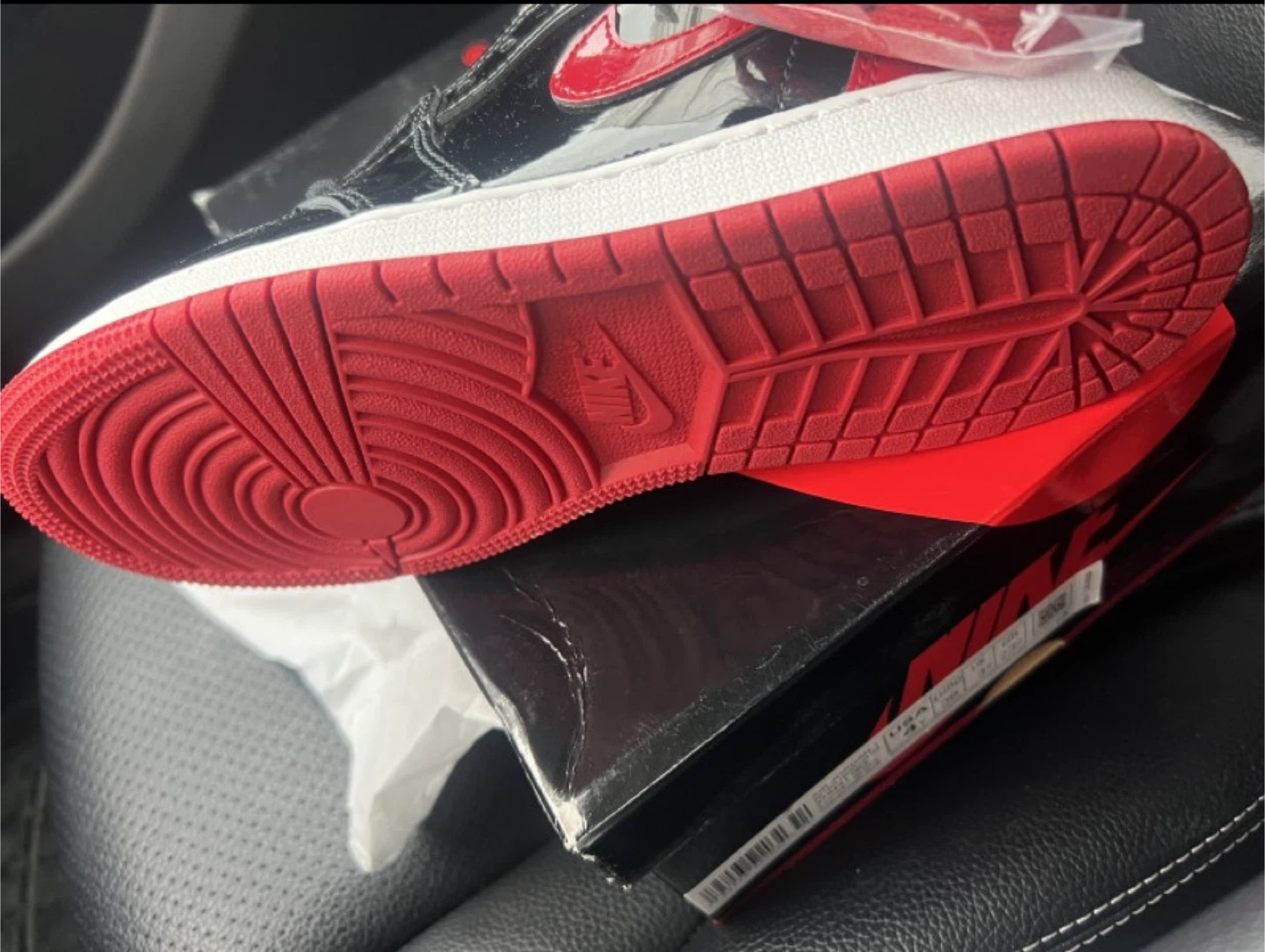 Nike Air Jordan 1 Retro High OG GS - Size 4Y - photo 2